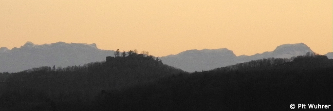 Mägdeberg (Hegau) vor den Glarner Alpen